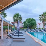 Aparthotel Akritas