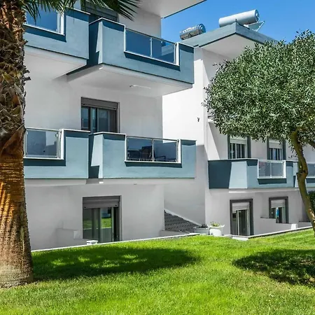 Akritas 公寓式酒店 4*