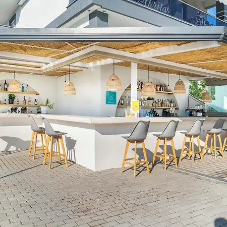 Akritas 公寓式酒店