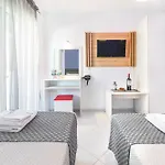 Akritas 公寓式酒店 4*