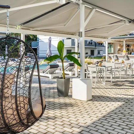 Akritas 4* Πευκοχώρι