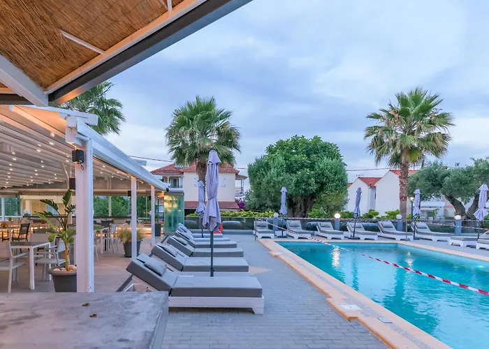 Aparthotel Akritas